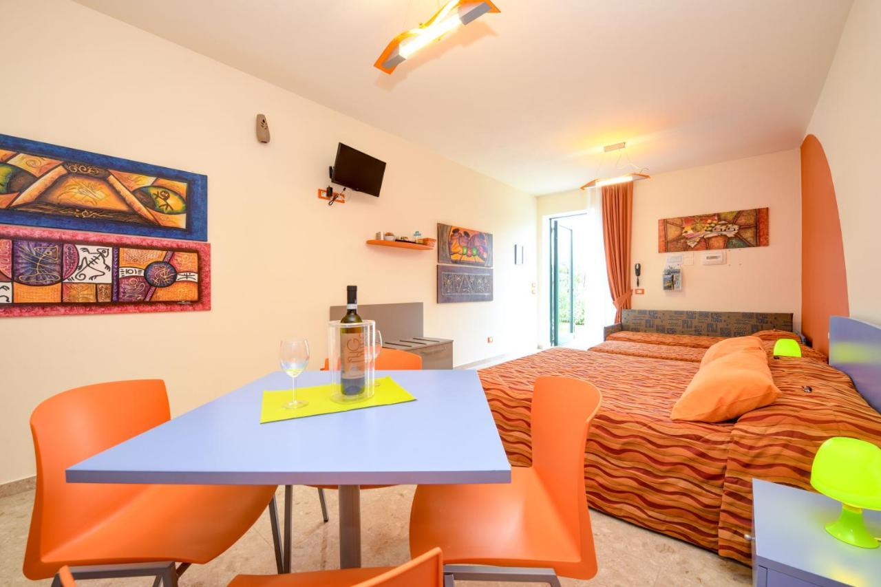 פסקיארה דל גארדה La Forgia Apartments מראה חיצוני תמונה