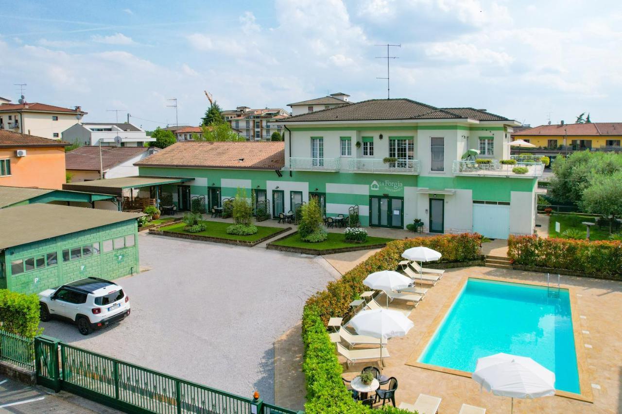 פסקיארה דל גארדה La Forgia Apartments מראה חיצוני תמונה